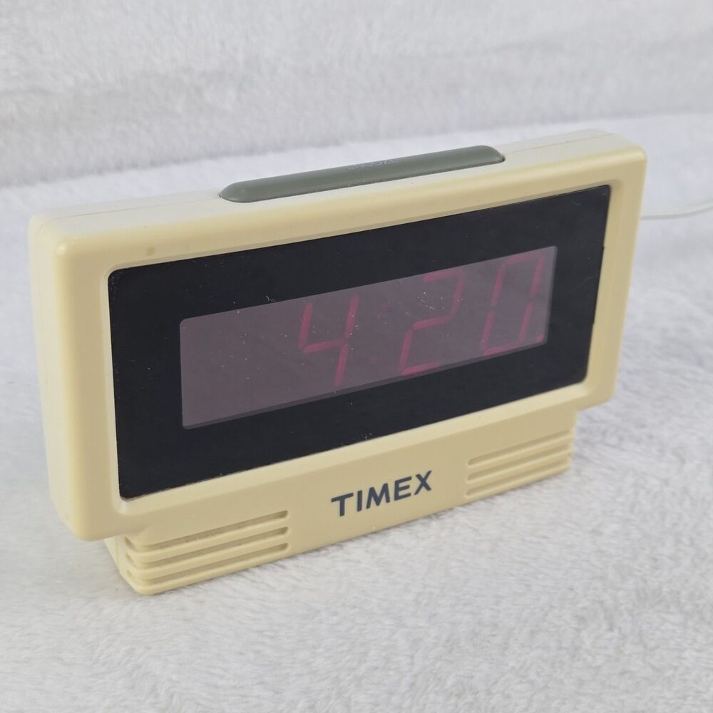 Vintage Timex T122N Nature Sounds Alarm Clock White Digital Tested Working